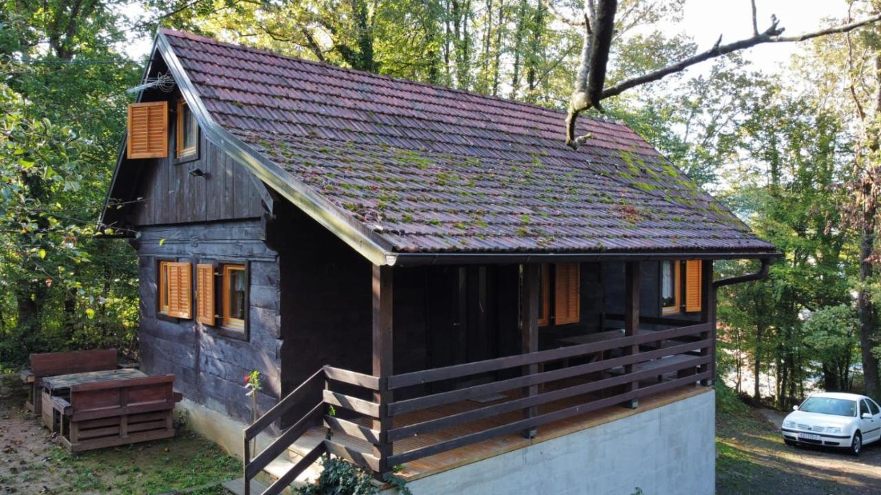 Wooden House Near The River Kupa Kamanje Exterior foto